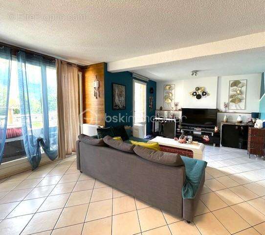 Appartement à CROLLES