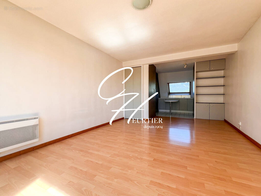 Appartement à FONTAINE