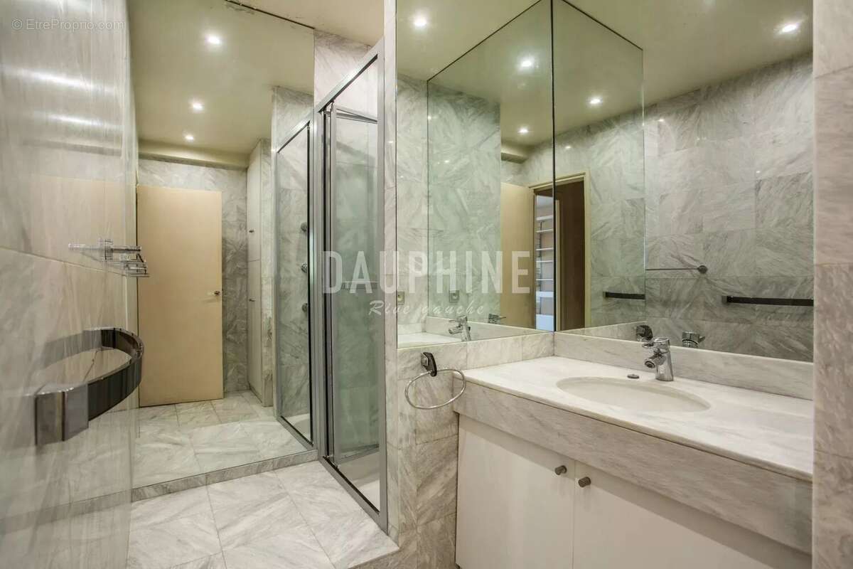 Appartement à PARIS-6E