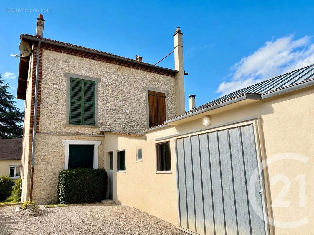 Maison 105 m² à Garennes-Sur-Eure  - photo 15