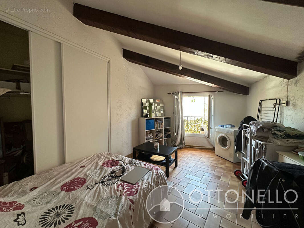 Maison à ROQUEBRUNE-SUR-ARGENS