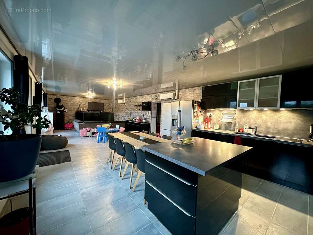 Maison à ESQUEHERIES