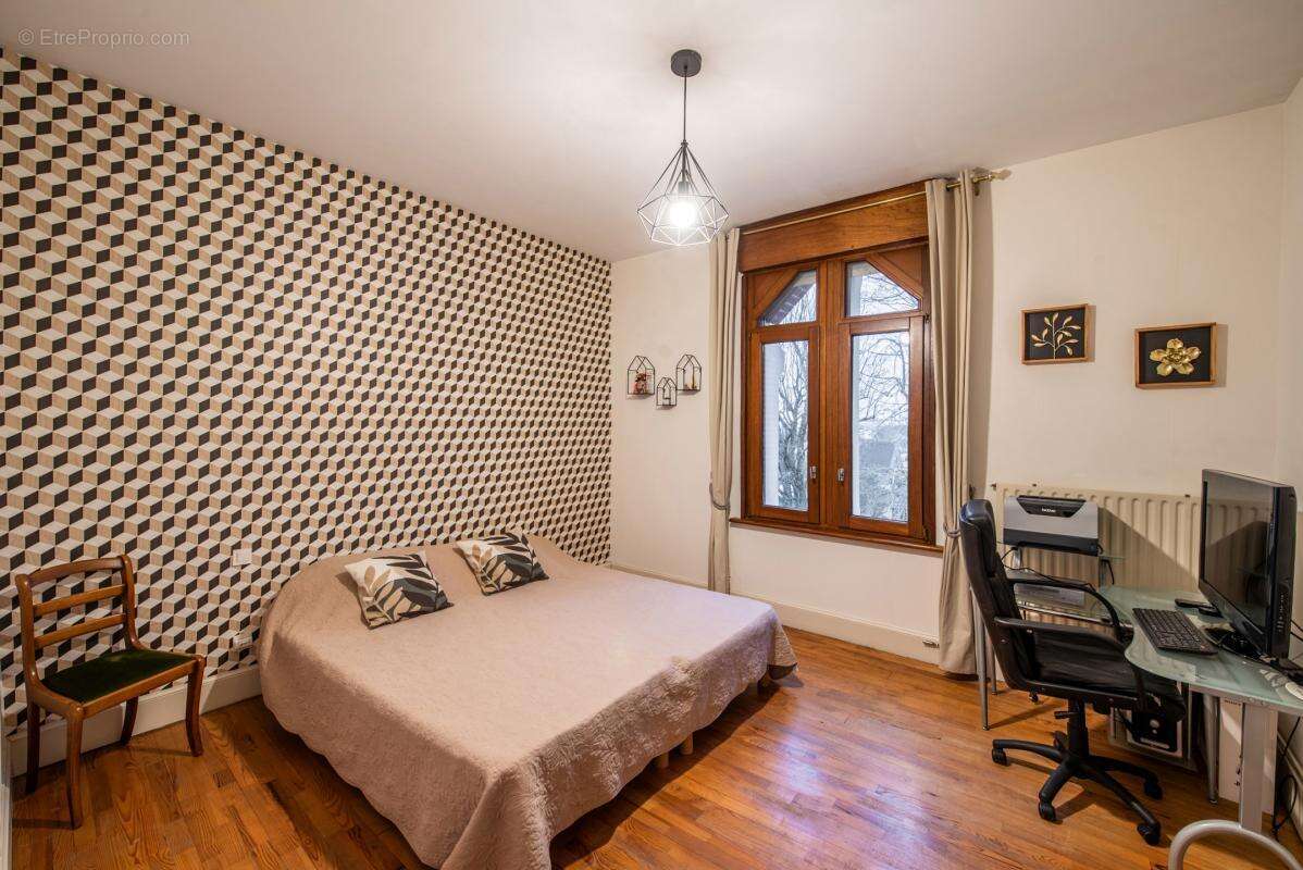 Maison 696 m² à Caudry  - photo 13