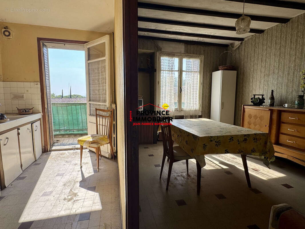 Maison 60 m² à Sainte-Cecile-Les-Vignes  - photo 4