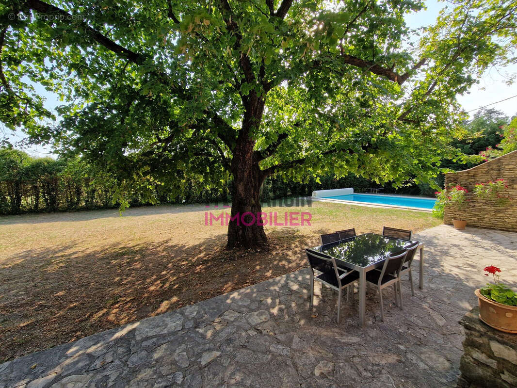 Maison à SAUMANE-DE-VAUCLUSE