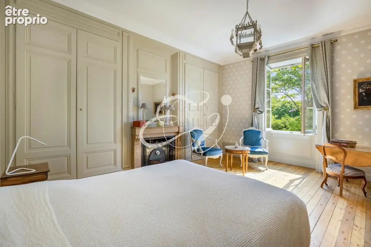 Vente ecully 69130 maison ancienne 11 pieces beaucoup de charme calme belles prestations - photo 8