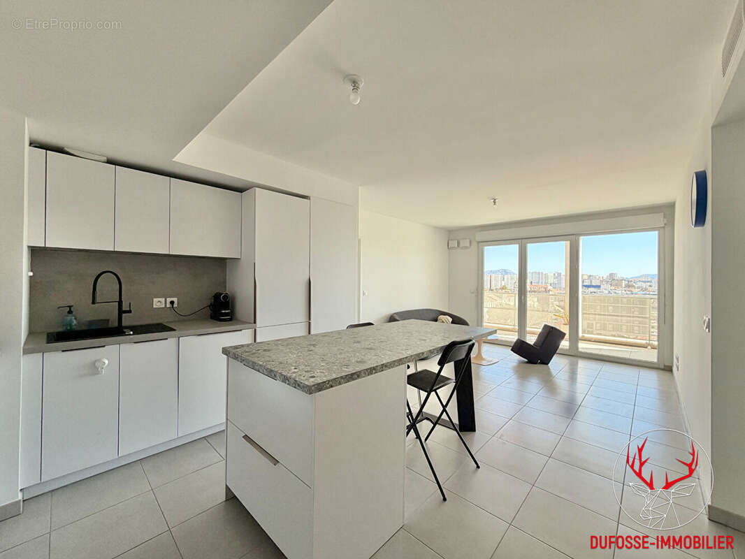 Appartement à MARSEILLE-2E