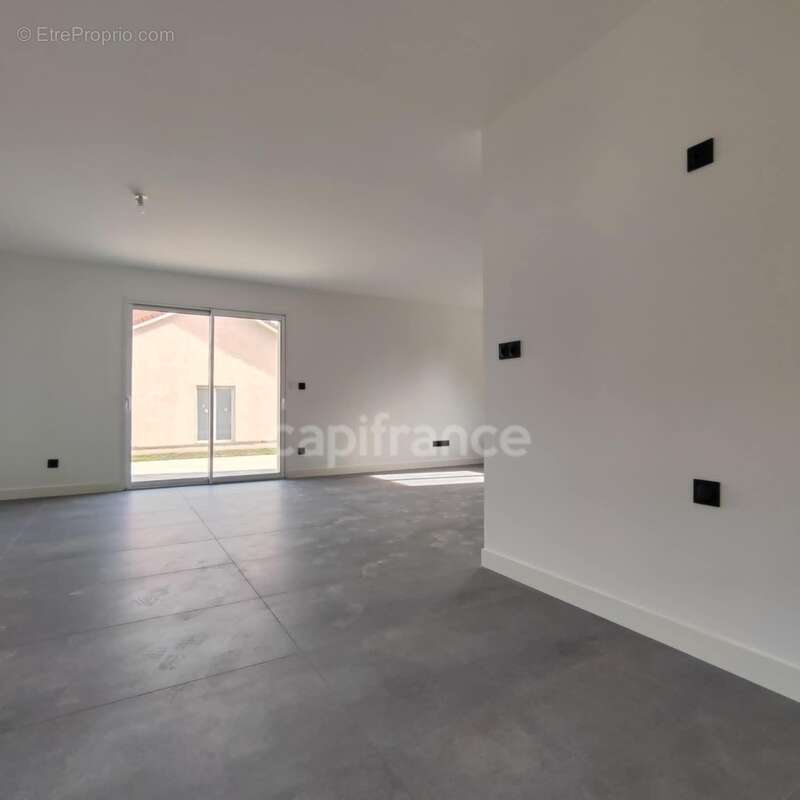 Maison à LE PONT-DE-BEAUVOISIN