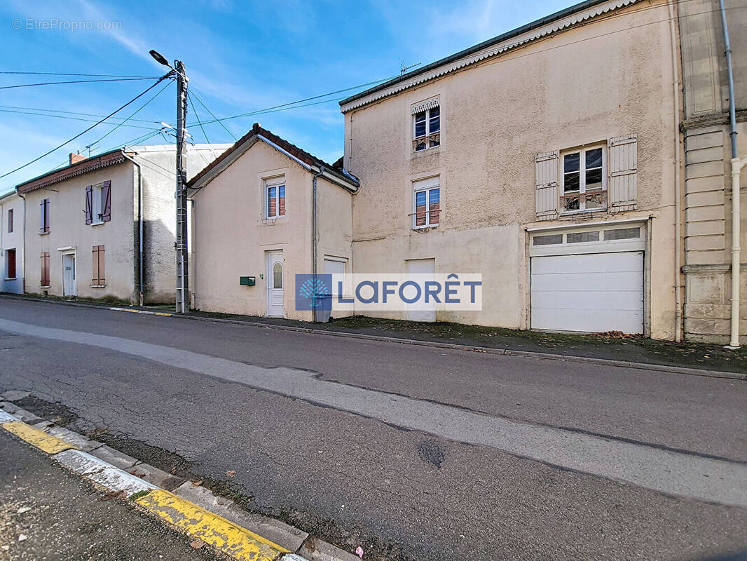Maison à DOULAINCOURT-SAUCOURT