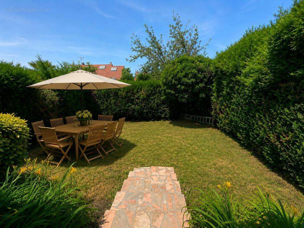 Maison familiale avec garage et jardin – 164m² – TREMBLAY-EN-FRANCE - photo 12