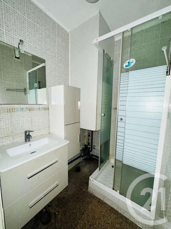 Appartement à MARSEILLE-4E