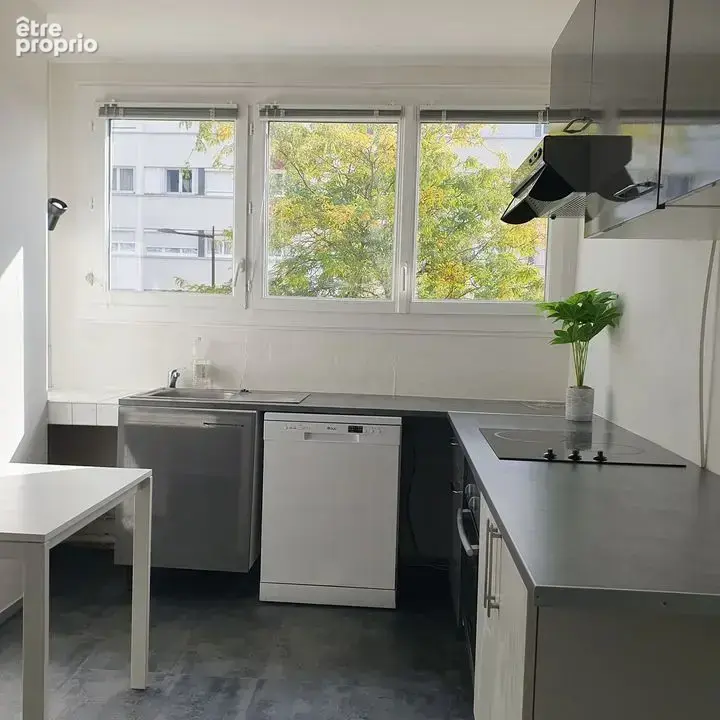 Appartement 4 pièces 73 m² à vendre à Fleury-Les-Aubrais (45400) - photo 3