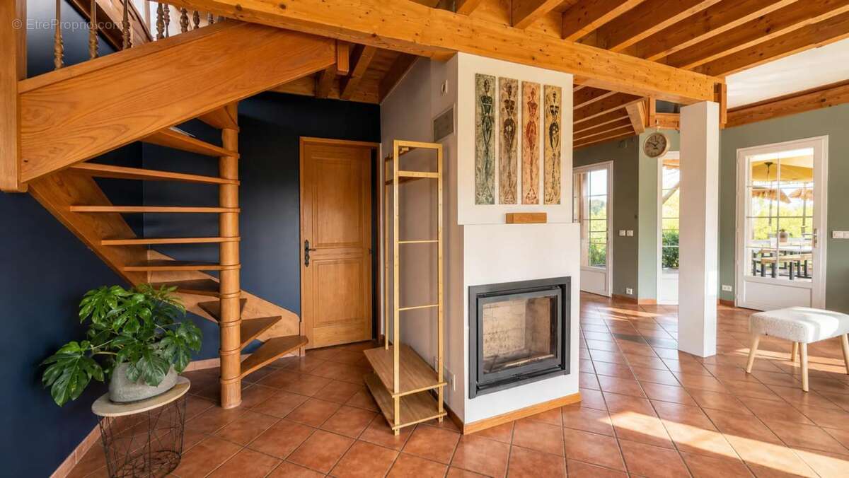Maison de 259 m² avec piscine et chalet à Cognocoli-Monticchi - photo 11