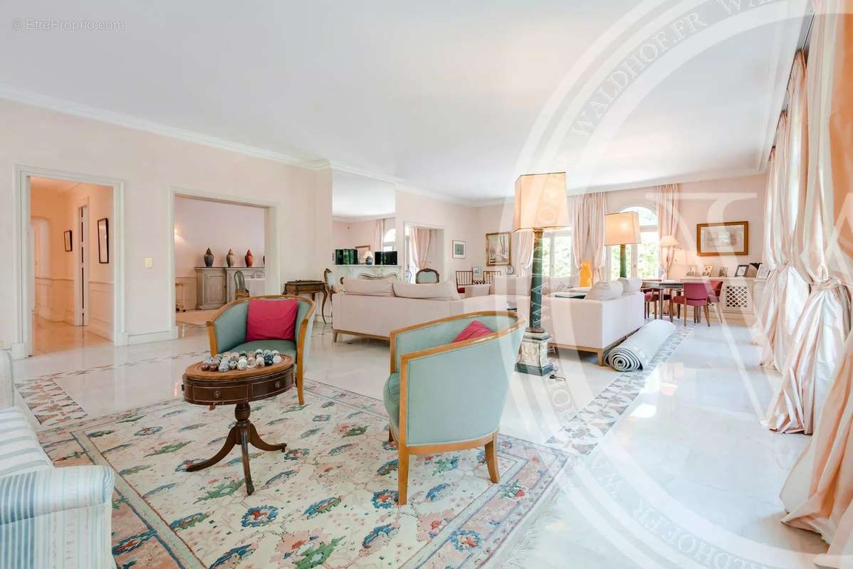 Maison à ROQUEBRUNE-CAP-MARTIN