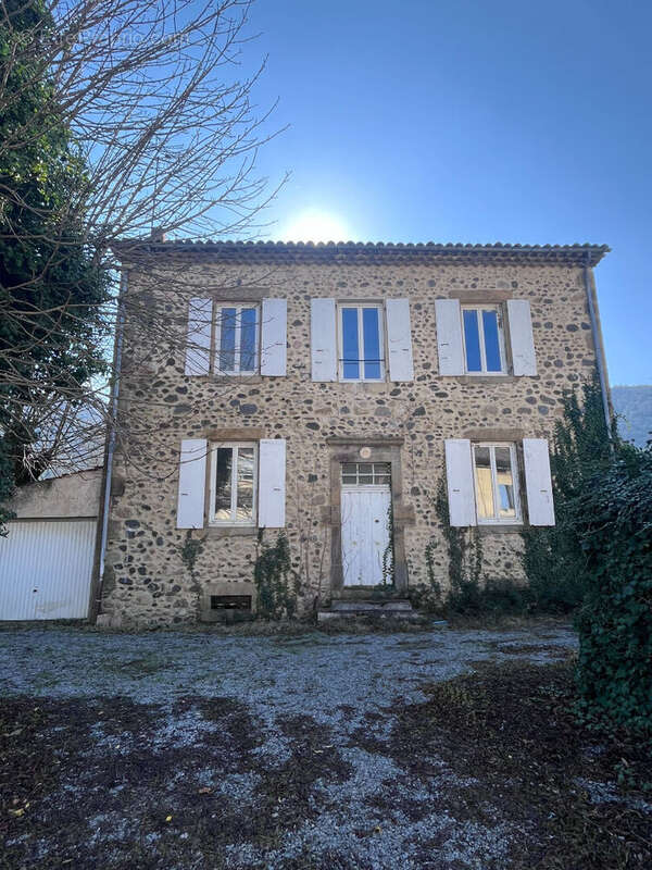 Maison à SAINT-JULIEN-EN-SAINT-ALBAN
