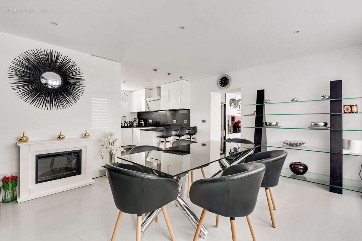 Appartement à PARIS-15E