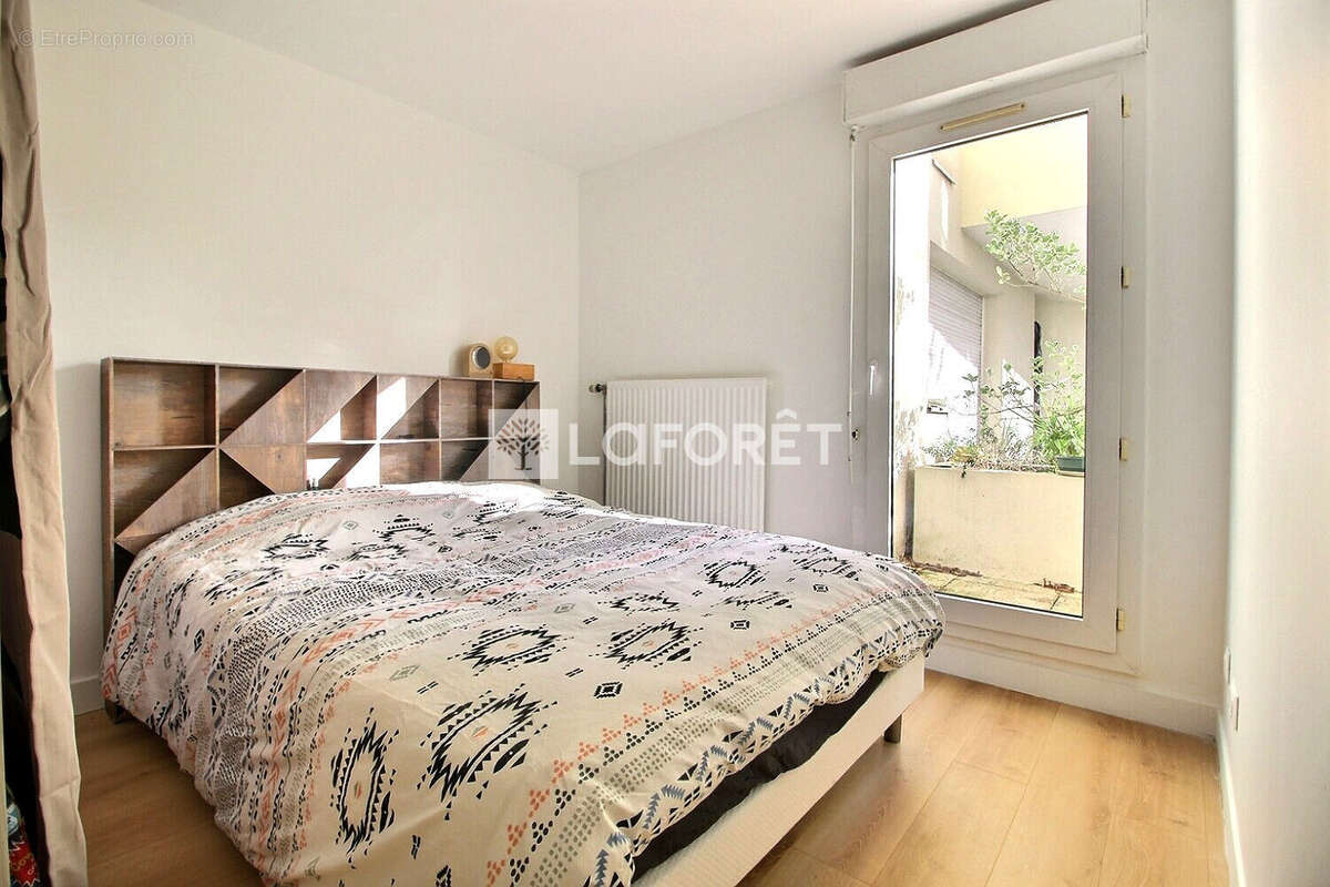 Appartement à VILLENEUVE-LA-GARENNE