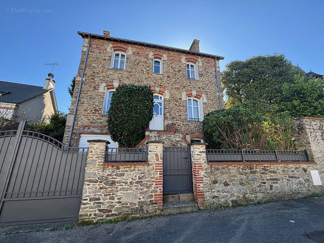 Maison à PONTCHATEAU