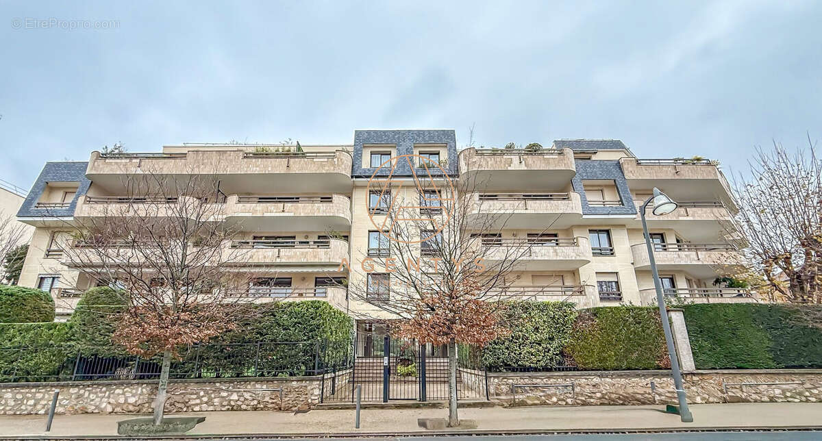 Appartement à LE PERREUX-SUR-MARNE