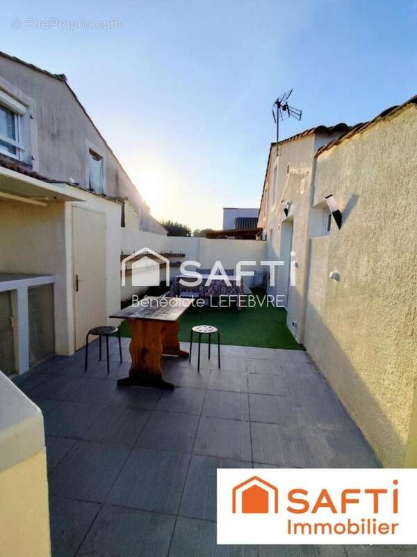 Photo 2 - Maison à VIC-LA-GARDIOLE