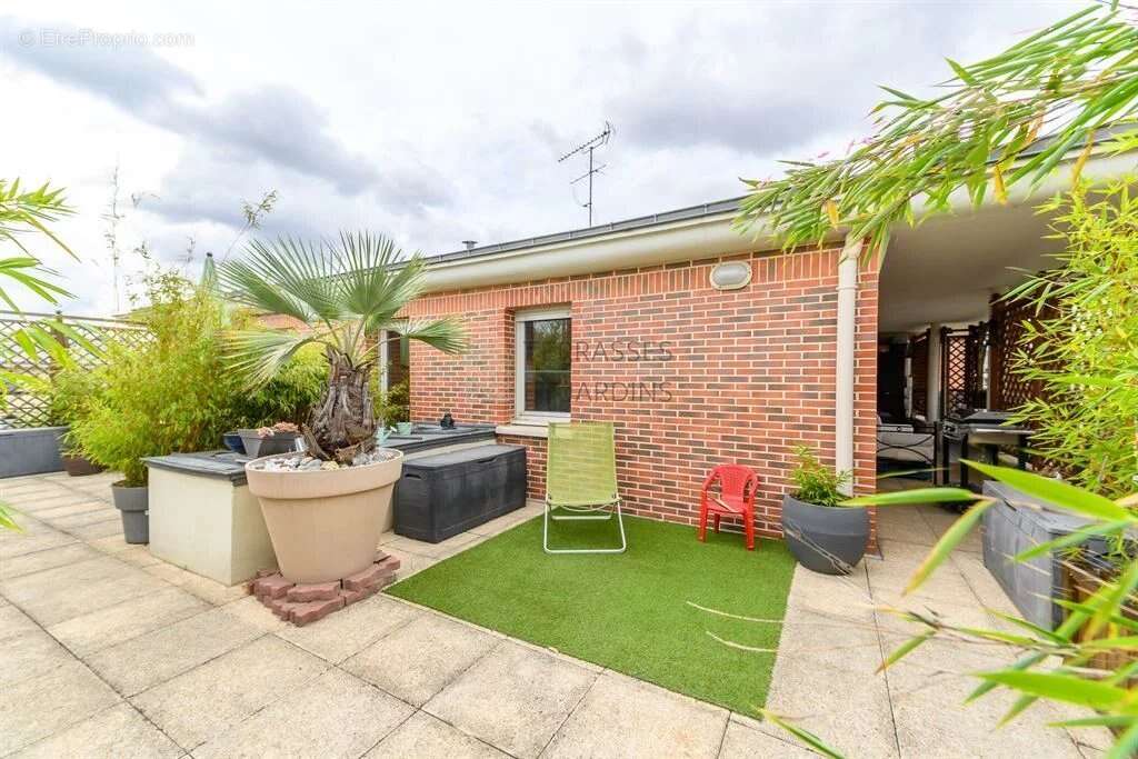 Appartement à LE BLANC-MESNIL