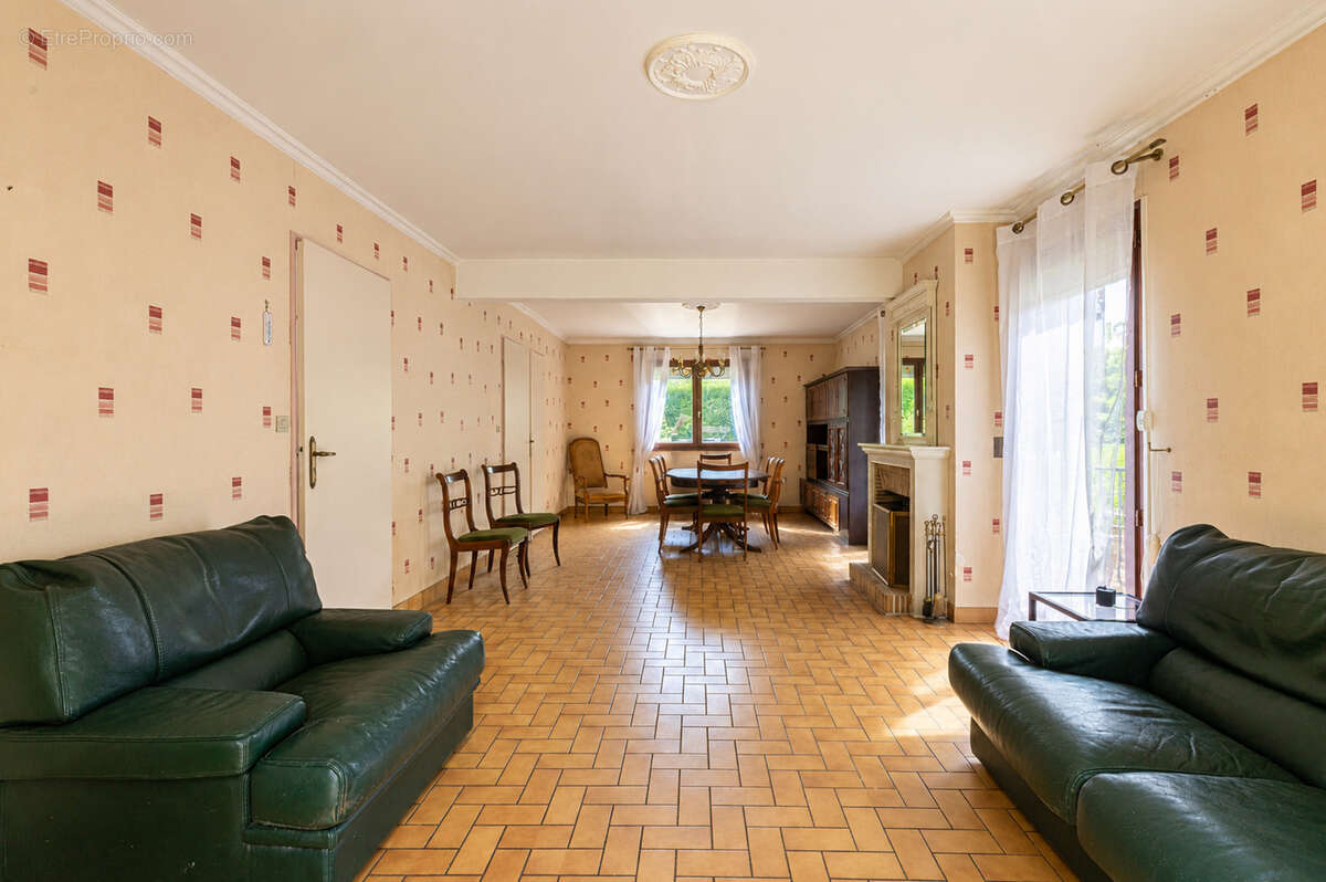 Maison semi-individuelle en domaine - 108 m2 - Jardin & garage - photo 5