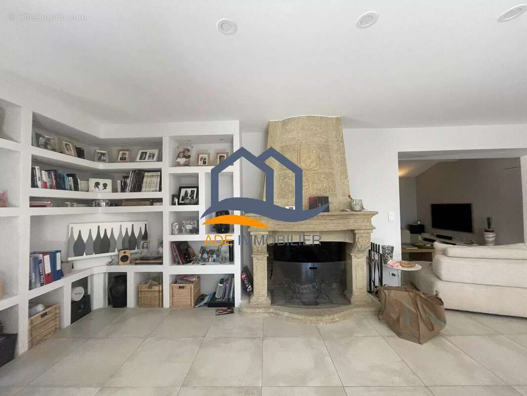 Maison à EGUILLES