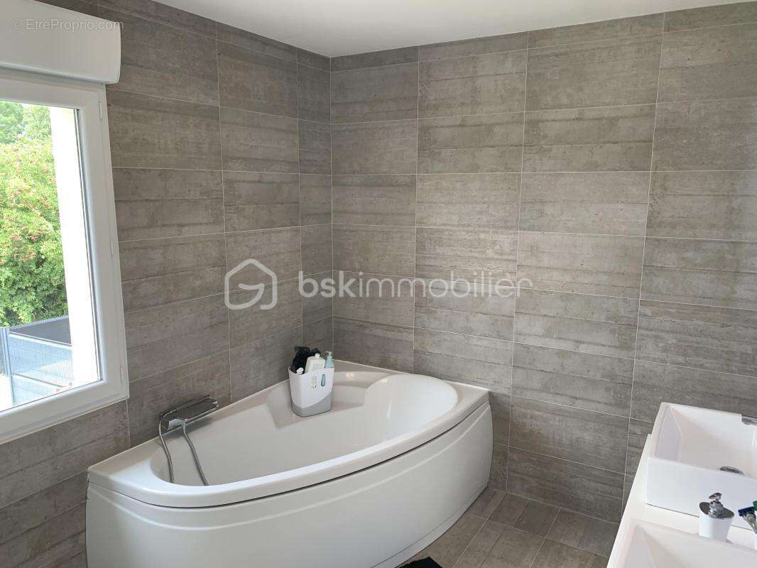 Maison à QUINCY-VOISINS