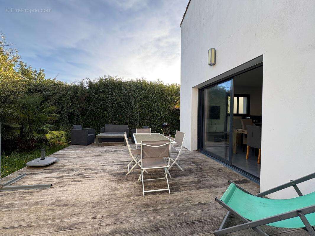 Maison à SAINT-SULPICE-DE-ROYAN