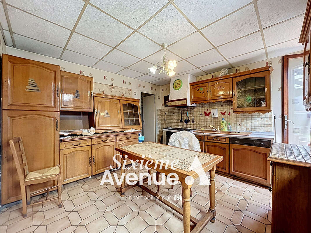 Maison familiale 5 pièces 93.77 m² sur une parcelle de 251 m² - photo 7