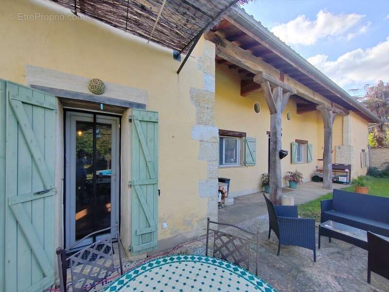 Maison à LE BROUILH-MONBERT