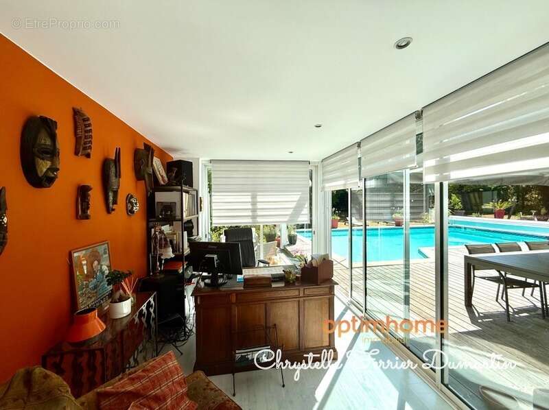 Maison de 206 m2 - 4 chambres - 1 studio indépendant - Piscine - CARBON BLANC - photo 6