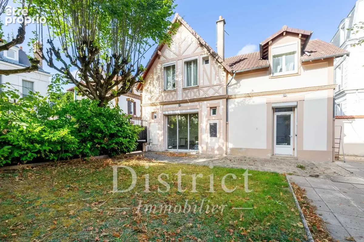 Saint-Maurice – Demeure de charactère de 617m² avec dépendance - photo 17