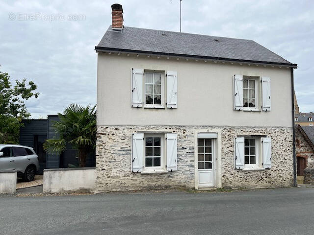 Maison à LE BOURG-D'IRE