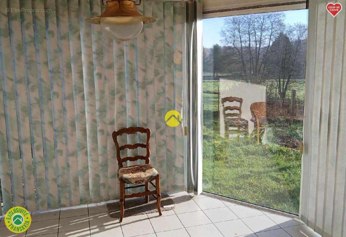 Maison à SAINT-ETIENNE-DE-FURSAC