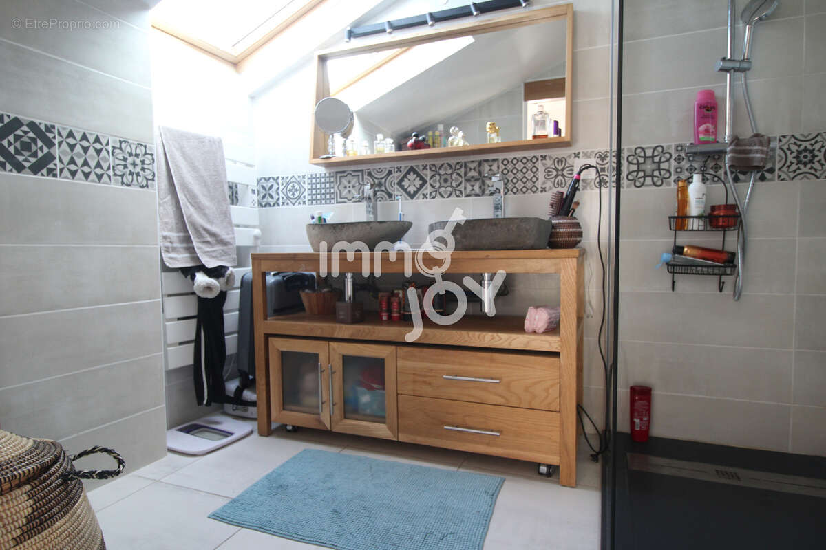 Appartement à FLEURY