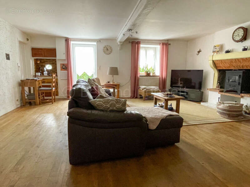 Maison à CHEF-BOUTONNE