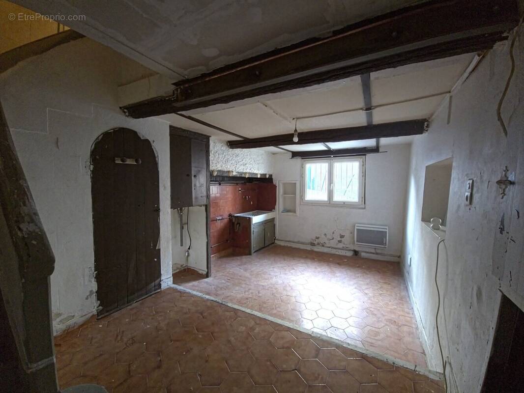 Appartement à MARSEILLE-3E