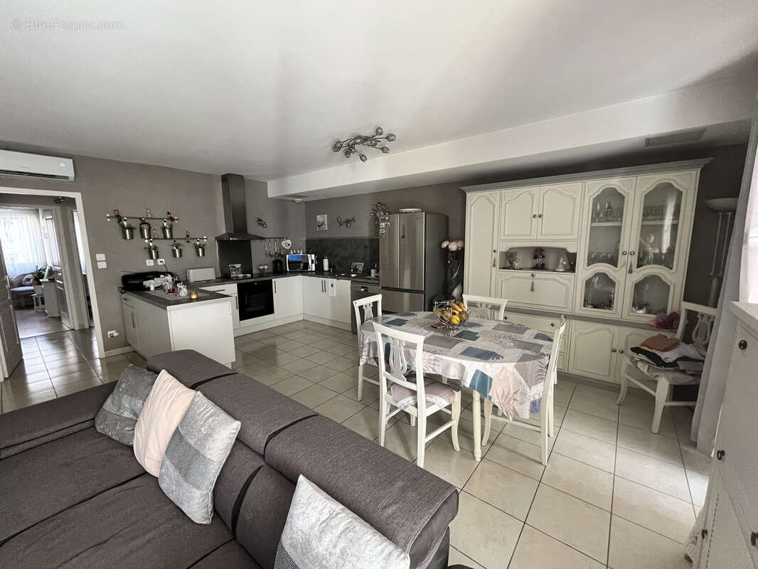 Appartement à SAINT-ETIENNE