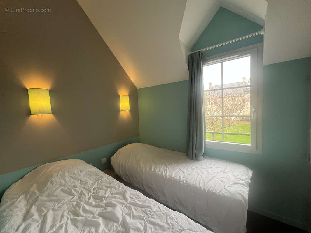 Appartement à PORT-EN-BESSIN-HUPPAIN