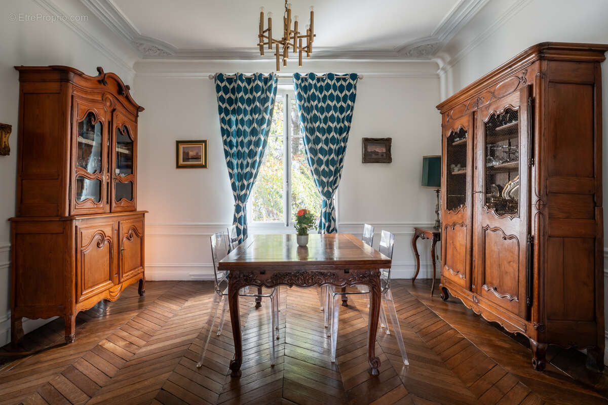 Maison à LE VESINET