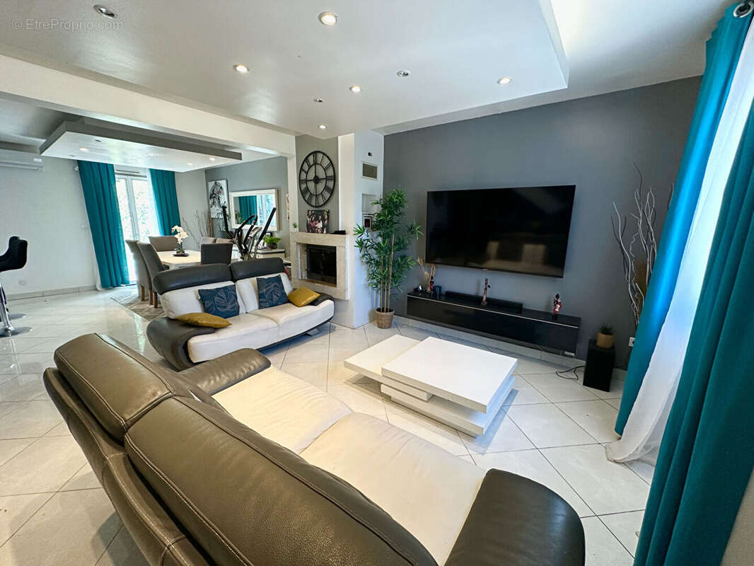 Maison à CORBEIL-ESSONNES