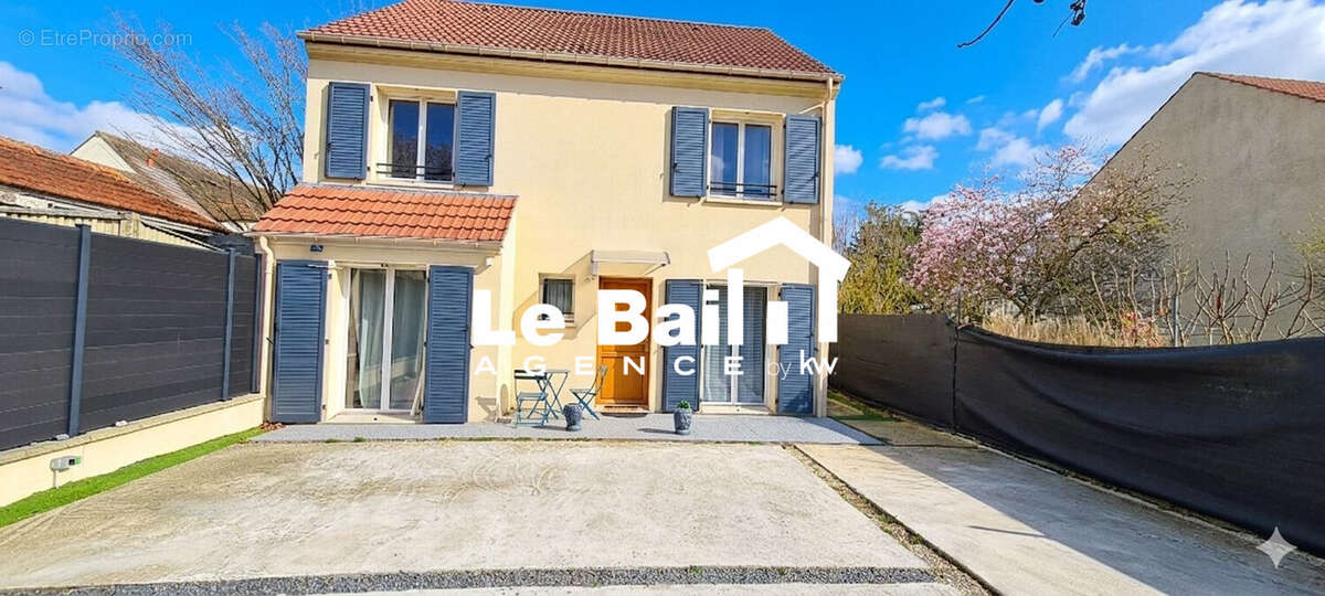 Maison à OSNY