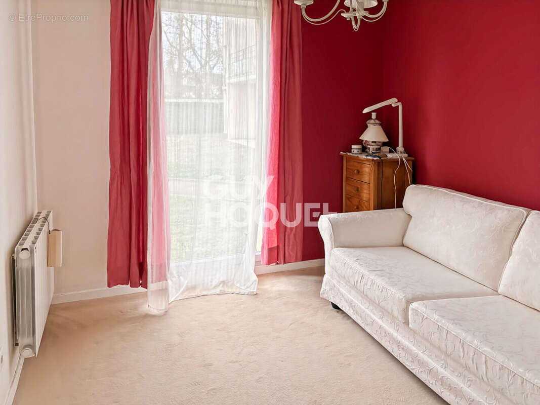 Appartement à LACROIX-SAINT-OUEN