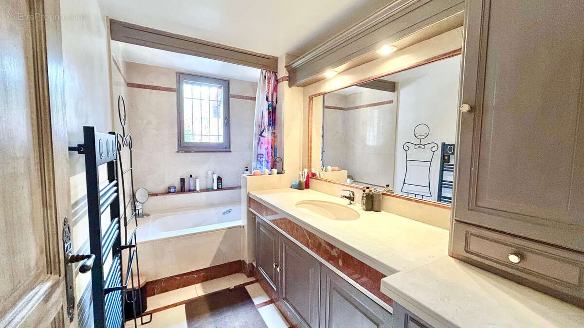 Maison à MONTESQUIEU-DES-ALBERES