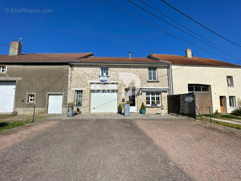Maison à LAVERNOY
