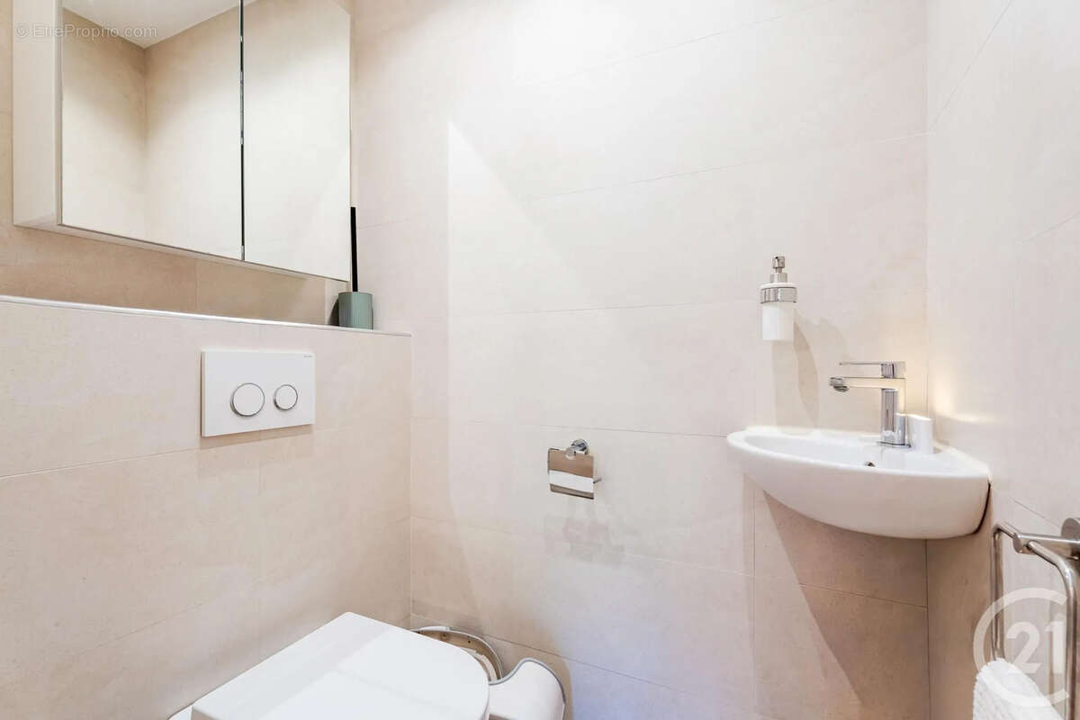 Appartement à EZE