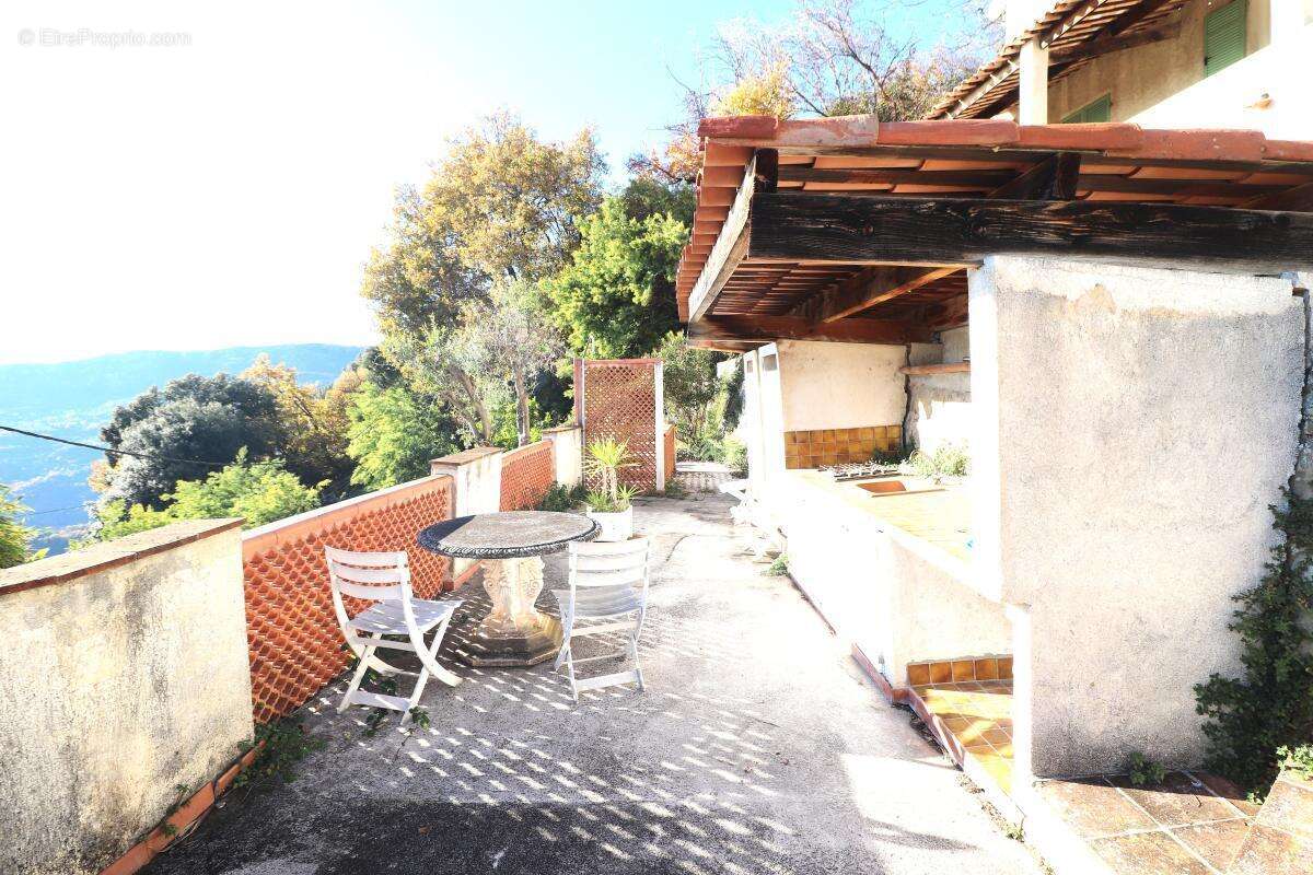 Maison à BERRE-LES-ALPES