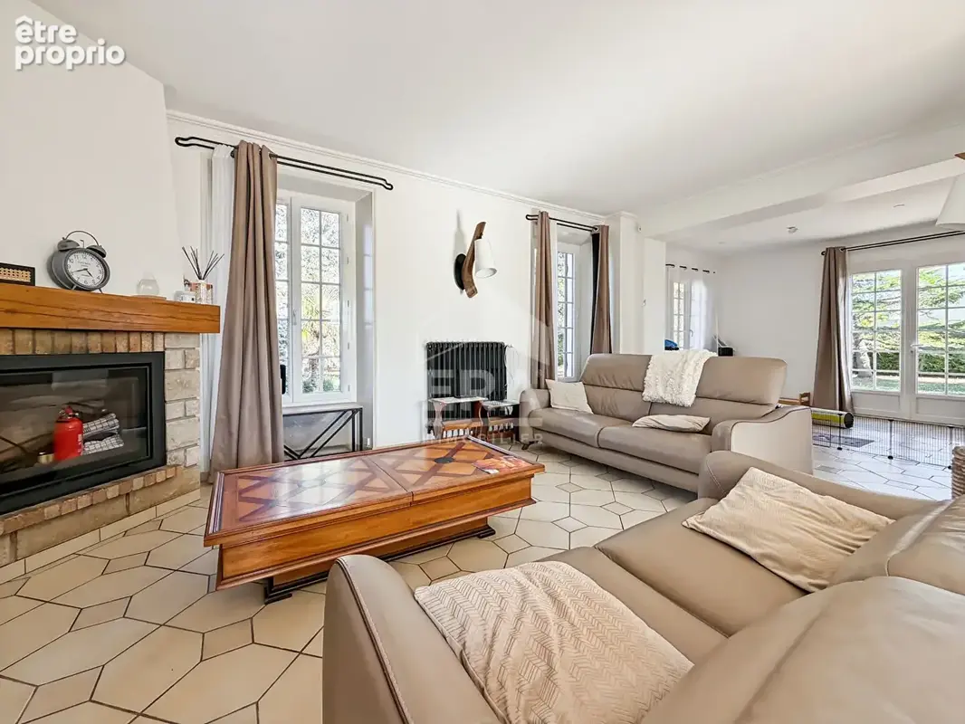 Maison 8 pièces 190 m², charme de l'ancien avec piscine - photo 7