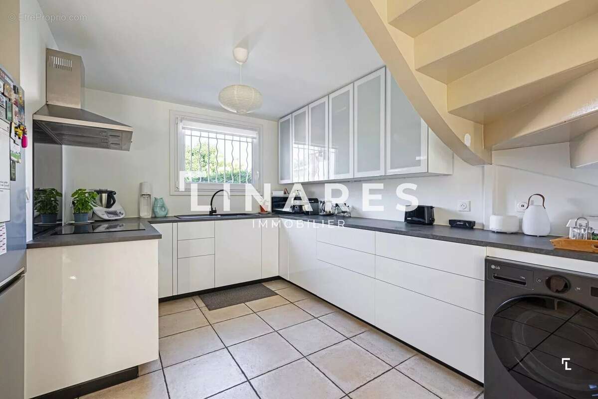L'APAISANTE - Villa T4 de 121m² - Jardin de 186m² - Parking - 13011 LA VALENTINE - photo 7